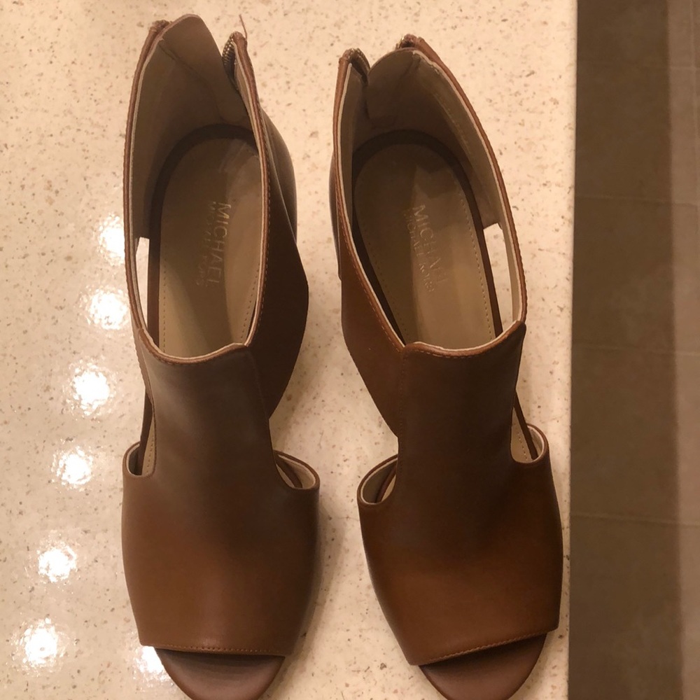 Brand New Michael Kors Sandals